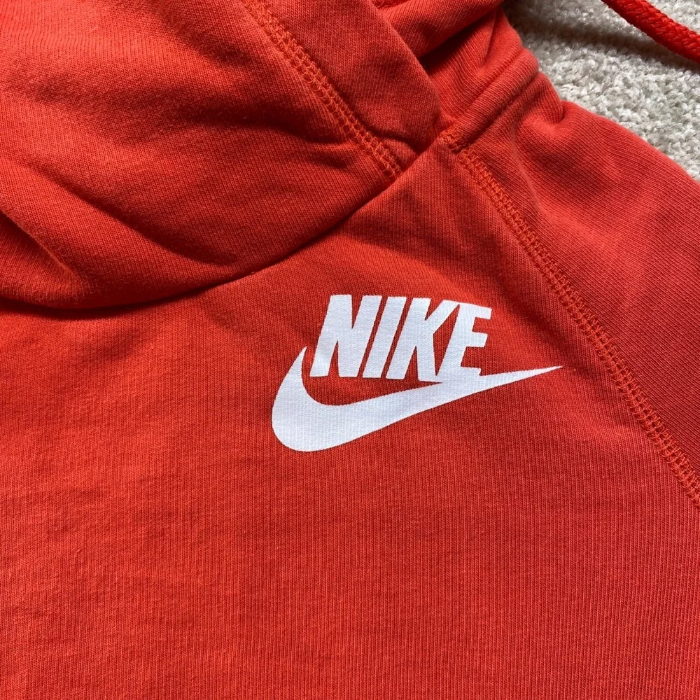 Nike Sweatshirt Youth Boys Small Orange Hoodie Outdoor‎ Activewear